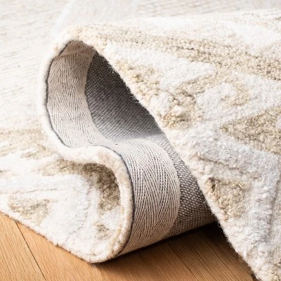 Casablanca CSB775 Hand Tufted Area Rug - Safavieh 6 Casablanca CSB775 Hand Tufted Area Rug - Safavieh - Image 4