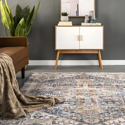 NuLOOM Hannah Distressed Traditional Medallion Fringe Area Rug 9 NuLOOM Hannah Distressed Traditional Medallion Fringe Area Rug - Image 7