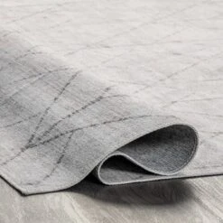 NuLOOM Regan Modern Geometric Machine Washable Area Rug 17 NuLOOM Regan Modern Geometric Machine Washable Area Rug -Home Decor Shop GUEST 79823343 ef27 404f 8258 694ba5cc243a