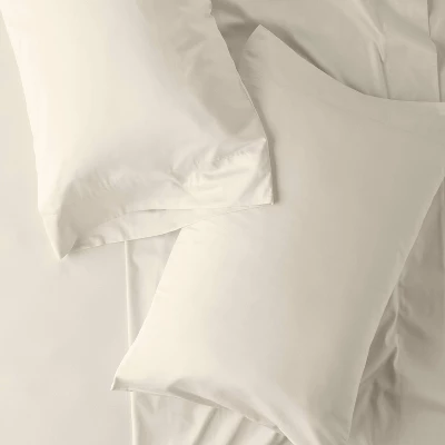300 Thread Count Temperature Regulating Solid Pillowcase Set - Casaluna™ 4 300 Thread Count Temperature Regulating Solid Pillowcase Set - Casaluna™ - Image 2