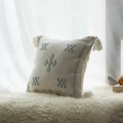 DEERLUX 16" Throw Pillow Cover With Southwest Pattern And Corner Tassels